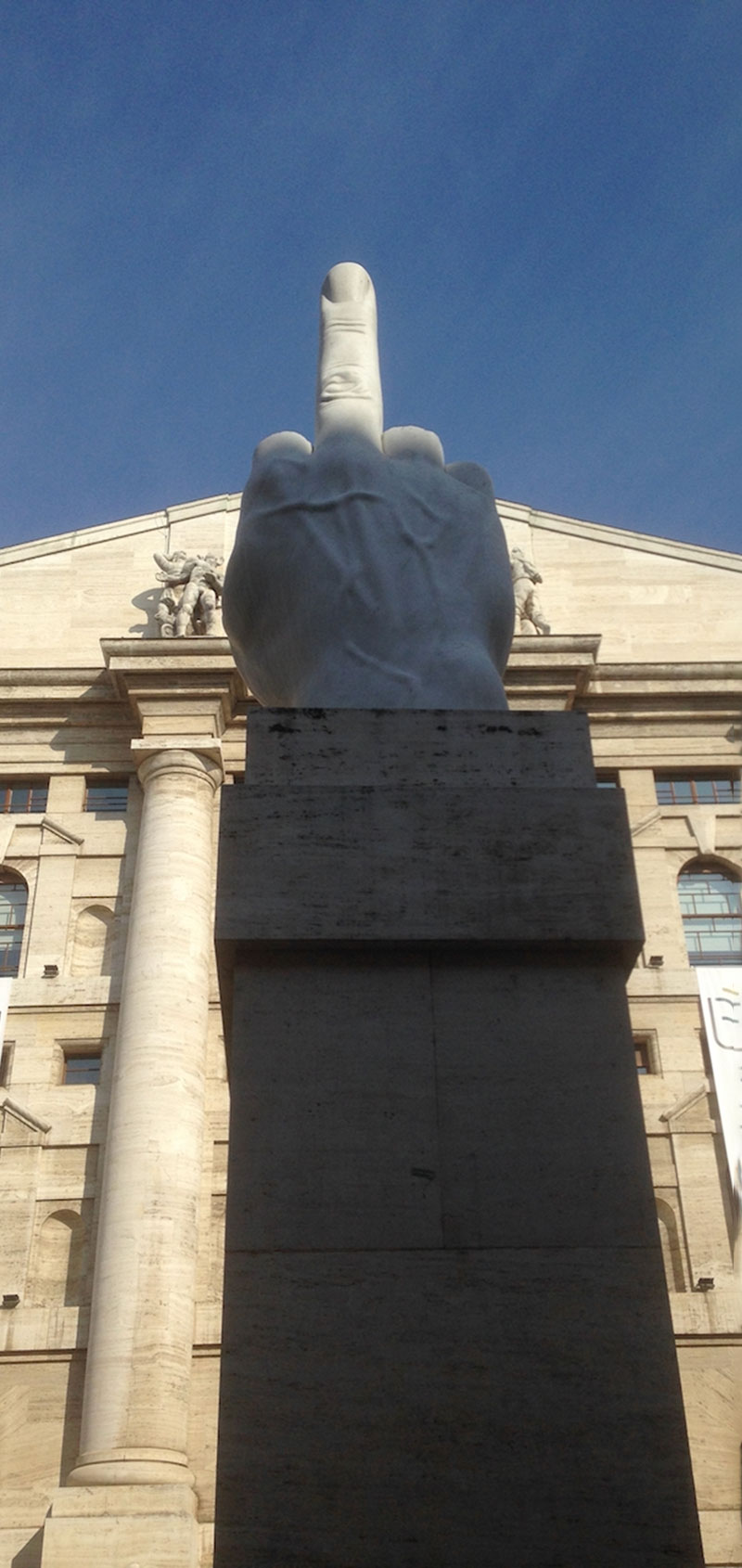loveilditomediocattelan